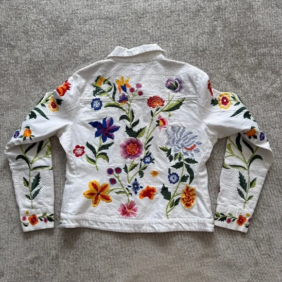 Boston Proper White Floral Embroidered Denim Jacket Size M Boho Cottagecore - Picture 3 of 8